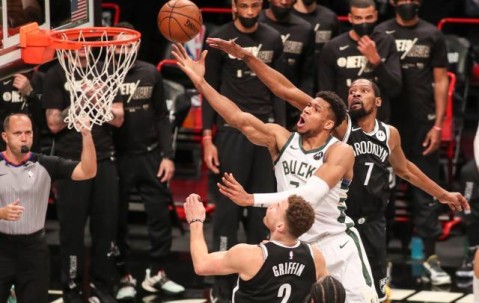 三巨头诅咒，小球市逆袭！接下来的故事属于雄鹿