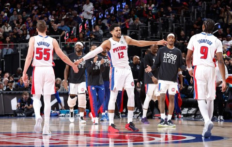 开云官网-活塞大胜篮网53分 刷新队史最大净胜分差纪录