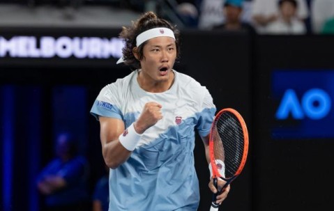 张奔斗：巡回赛稳定赢球 张之臻再创排名新高